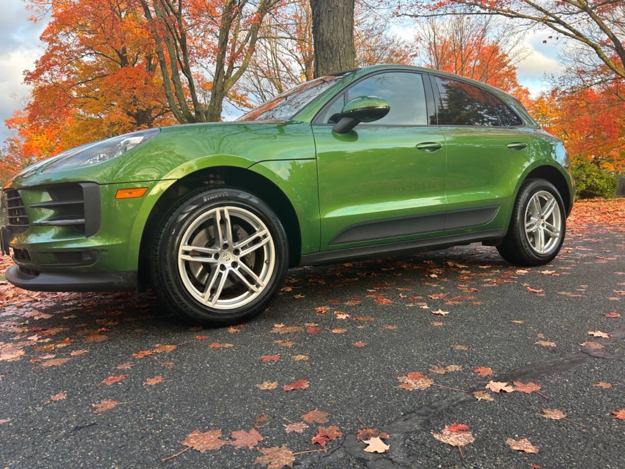 Used 2019 Porsche Macan AWD/4WD image 32
