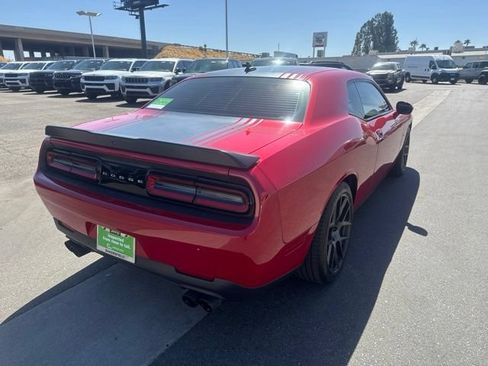 Certified 2016 Dodge Challenger R/T RWD image 6