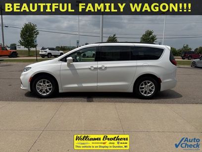Used 2022 Chrysler Pacifica Touring-L