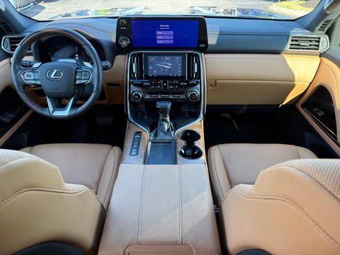 Certified 2025 Lexus LX 600 4WD w/ Accessory Package (2T) image 15