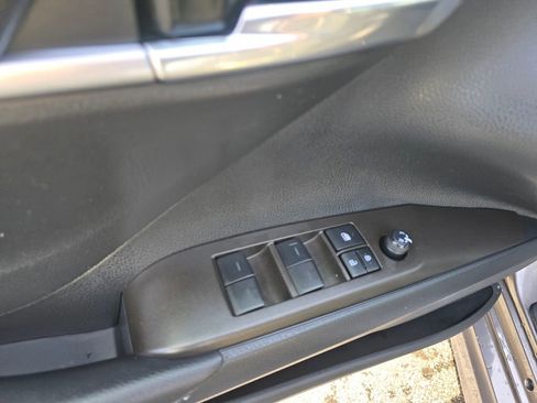 Used 2022 Toyota Camry SE w/ Carpet Mat Package (TMS) image 18