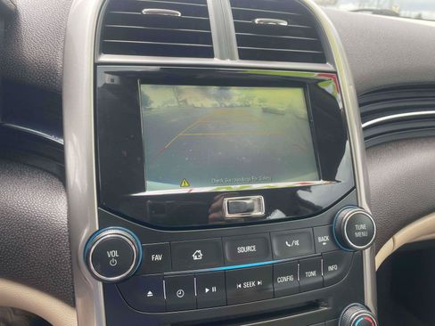 Used 2016 Chevrolet Malibu LT w/ Power Convenience Package FWD image 19