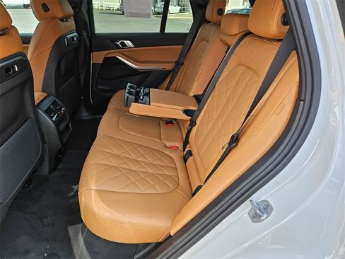 New 2026 BMW X5 xDrive50e image 21