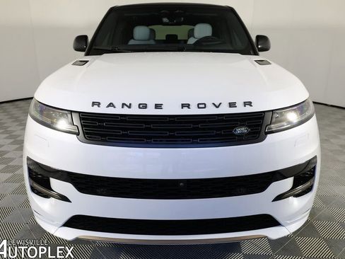 Used 2025 Land Rover Range Rover Sport Dynamic SE image 2