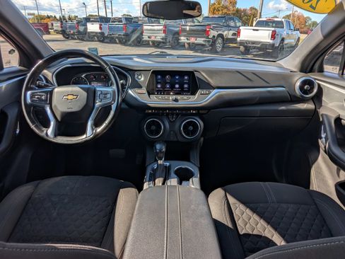 Used 2019 Chevrolet Blazer LT image 7