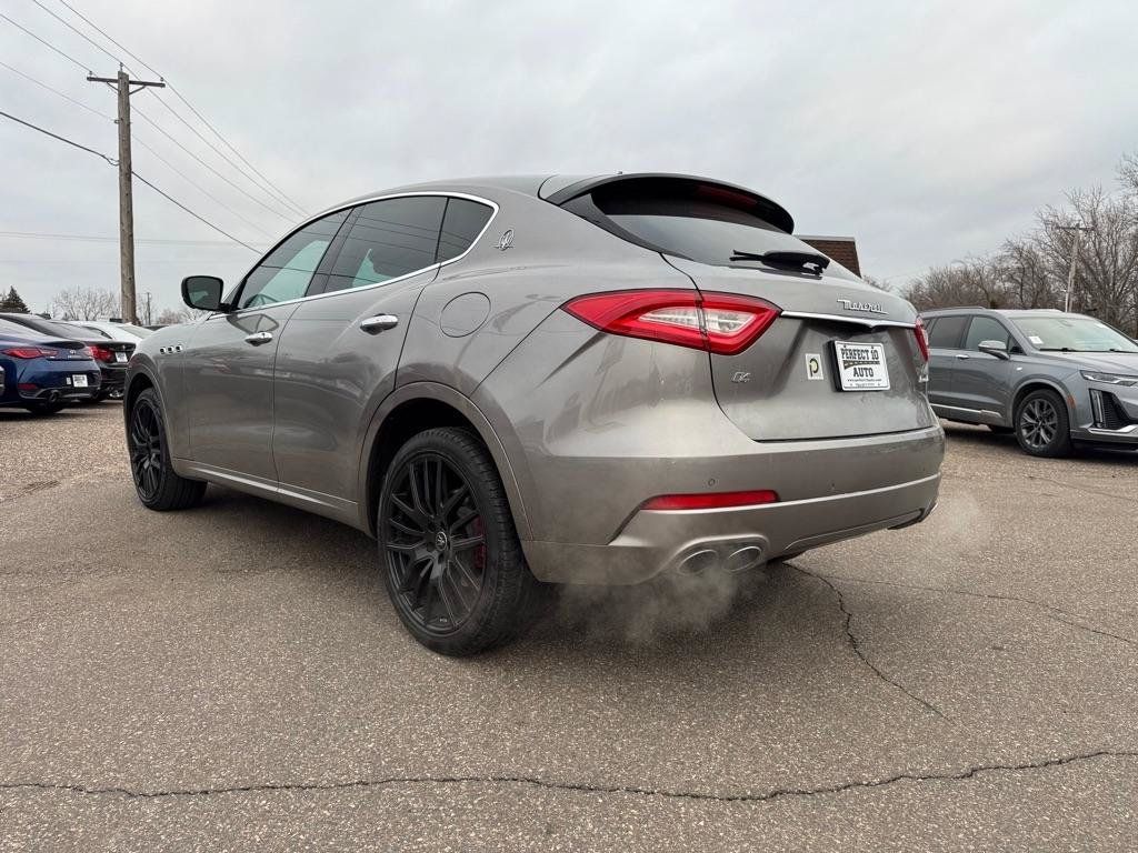Used 2019 Maserati Levante AWD/4WD image 7
