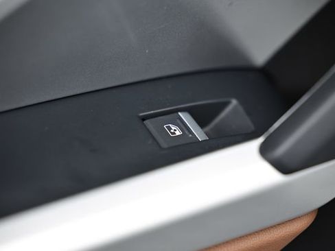 Used 2022 Audi Q3 2.0T Premium w/ Convenience Package image 25