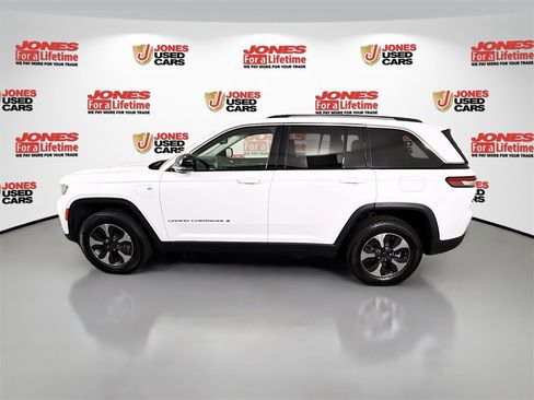 Used 2023 Jeep Grand Cherokee 4WD 4xe image 17