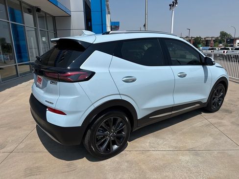 Used 2022 Chevrolet Bolt EUV Premier w/ Launch Edition FWD image 5