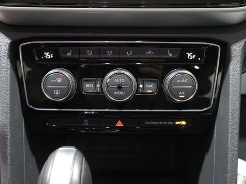 Used 2022 Volkswagen Atlas SE AWD/4WD image 32