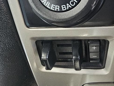 Used 2019 Ford F150 Lariat AWD/4WD image 9