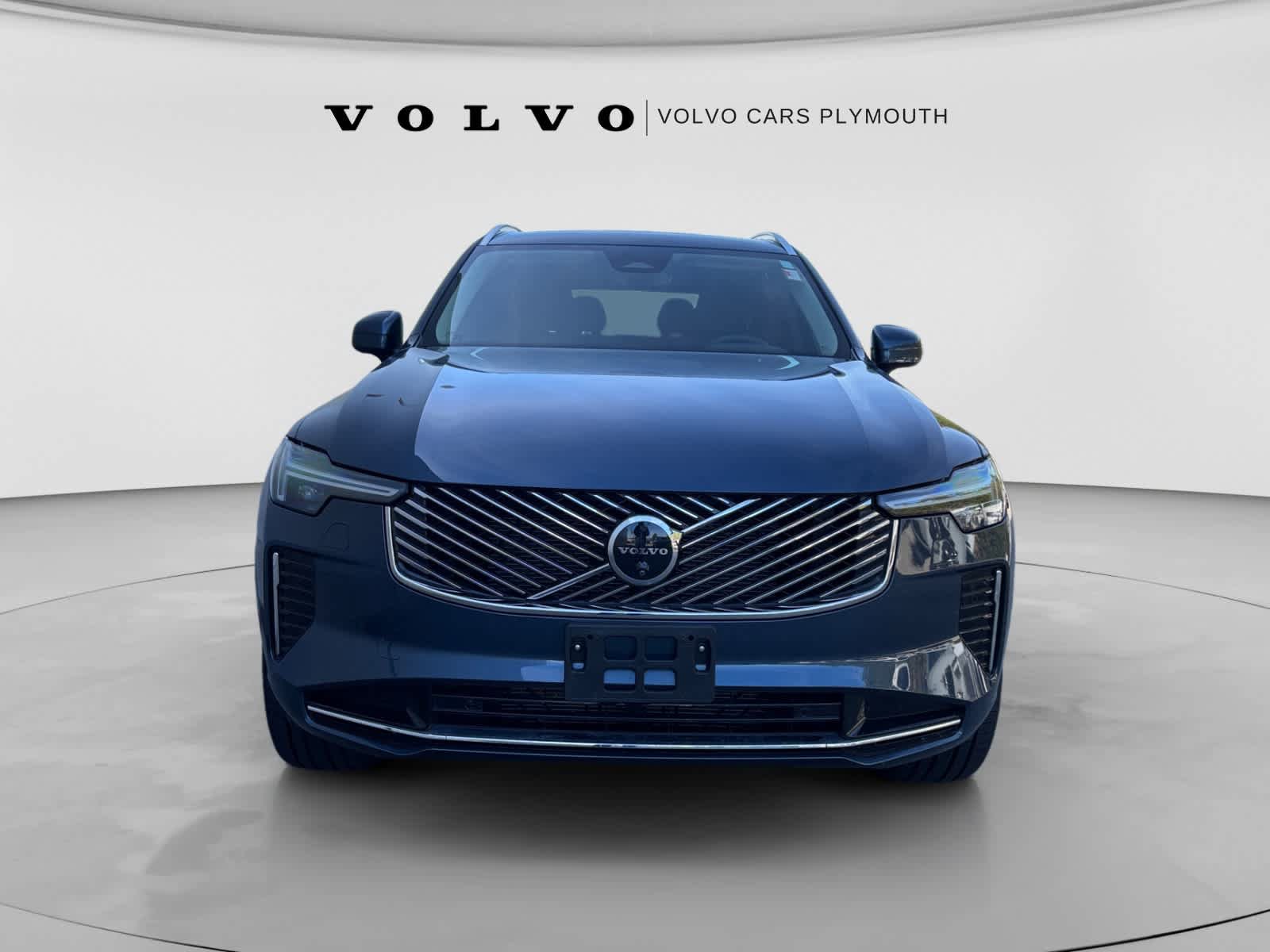 Used 2025 Volvo XC90 B5 Plus AWD/4WD image 2