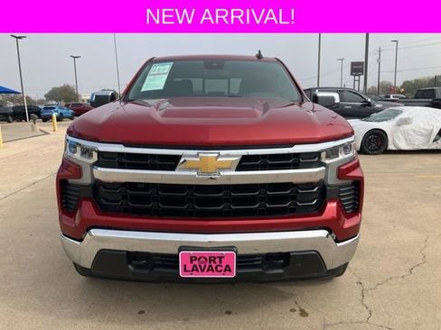 Used 2024 Chevrolet Silverado 1500 LT w/ Convenience Package II image 2