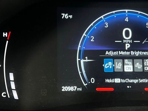 Used 2025 Toyota Grand Highlander AWD image 16