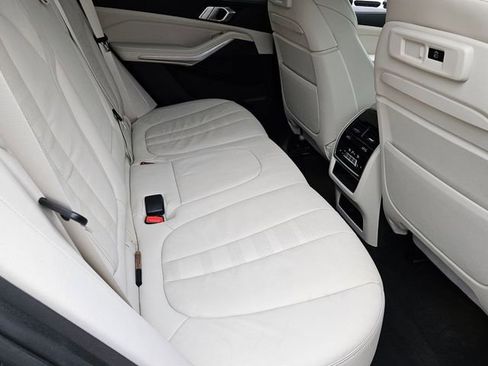 Used 2020 BMW X5 xDrive40i w/ Premium Package AWD/4WD image 19