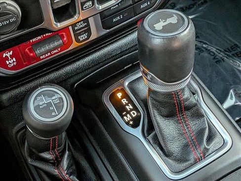 Used 2022 Jeep Wrangler Unlimited Rubicon w/ Steel Bumper Group image 12