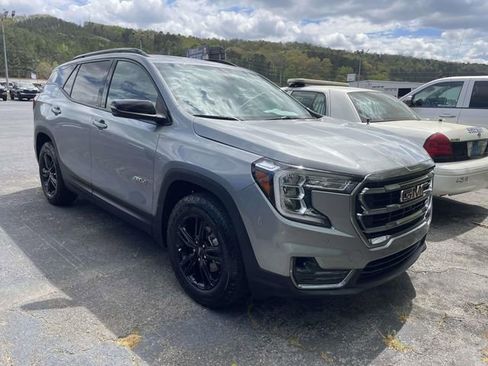 Used 2024 GMC Terrain AT4 w/ Infotainment Package II image 2