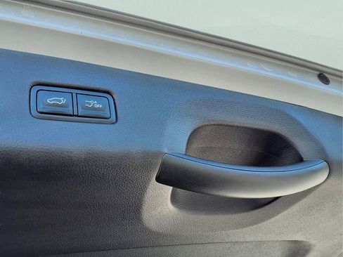 Used 2025 Kia Carnival SX FWD image 25