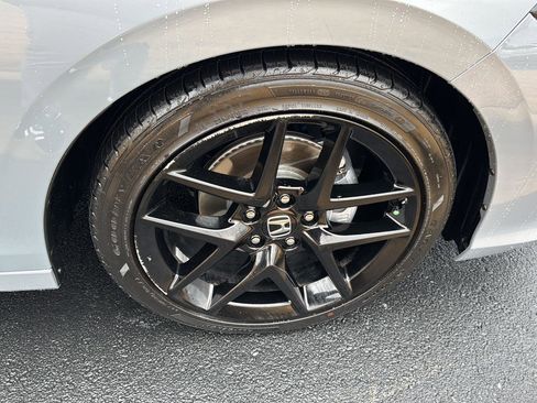 Used 2025 Honda Civic Sport image 32