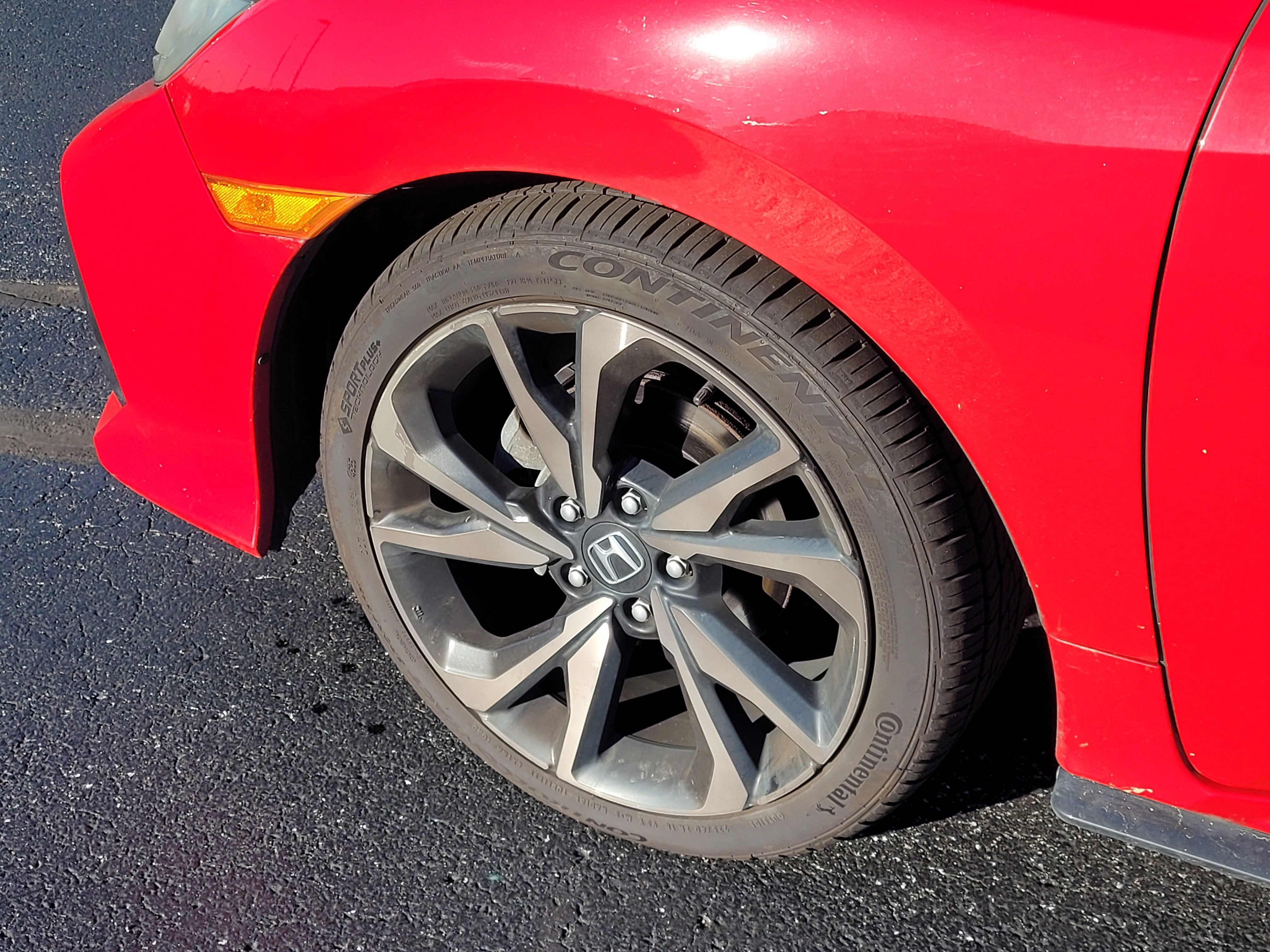 Used 2018 Honda Civic Sport image 10