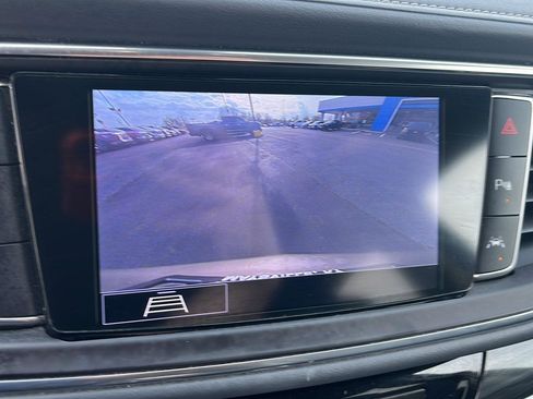 Used 2020 Buick Enclave Premium image 13