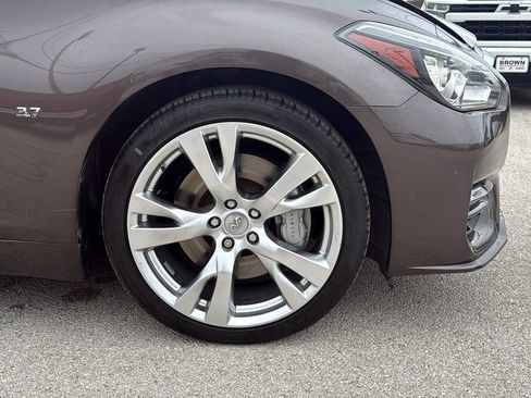 Used 2019 INFINITI Q70 Luxe w/ Sport Package image 30