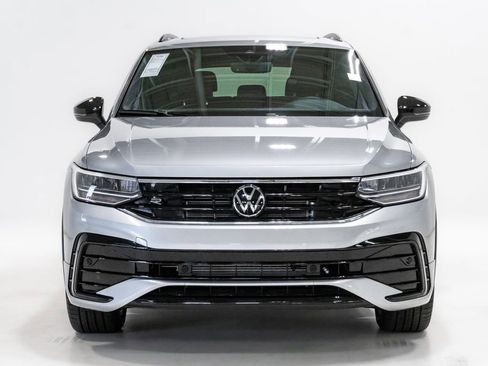 Used 2024 Volkswagen Tiguan SE R-Line w/ MDO Package, Three-Row image 5