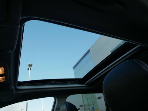 Used 2016 Subaru Forester 2.5i Limited image 34