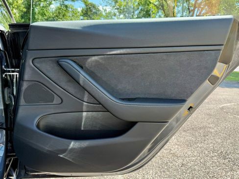 Used 2018 Tesla Model 3 Long Range AWD/4WD image 21