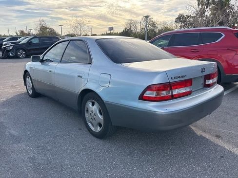 Used 2000 Lexus ES 330 image 2