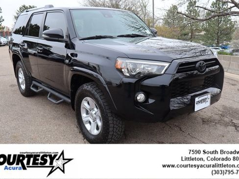 Used 2020 Toyota 4Runner SR5 Premium w/ Moonroof Package image 8