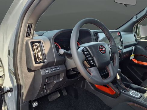 New 2026 Nissan Frontier PRO-4X w/ Tow Package AWD/4WD image 40