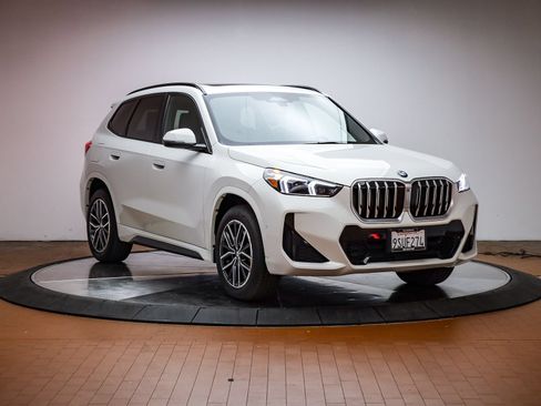 Used 2025 BMW X1 xDrive28i w/ M Sport Package AWD/4WD image 6