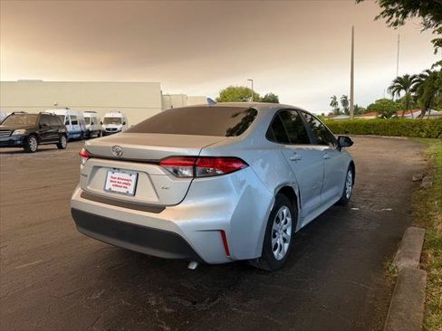 Used 2024 Toyota Corolla LE FWD image 4