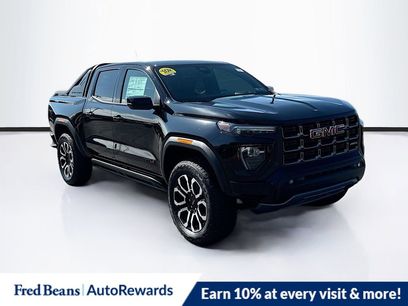 New 2025 GMC Canyon AT4 w/ Nightfall Edition
