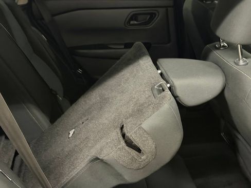 Used 2024 Nissan Rogue S AWD/4WD image 18