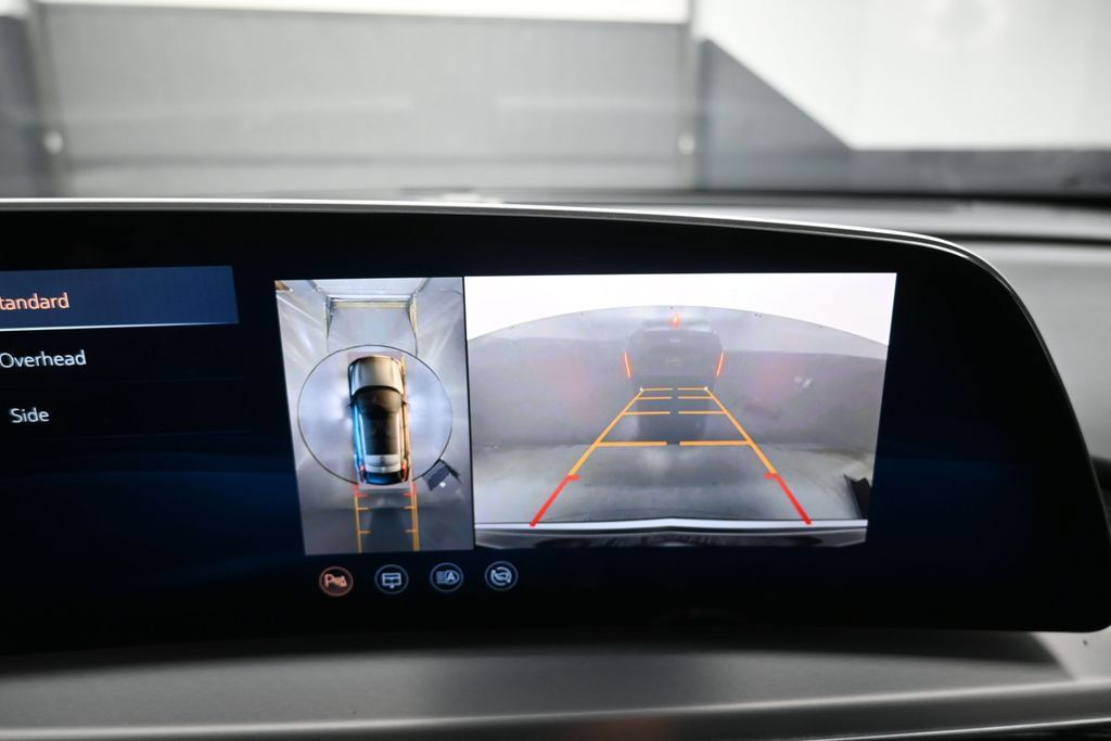 Used 2024 Cadillac Lyriq Luxury RWD image 20