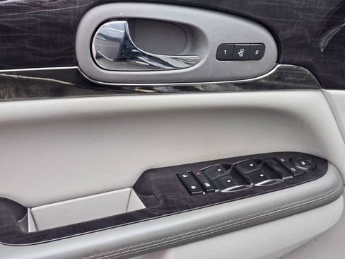 Used 2015 Buick Enclave Leather AWD/4WD image 9