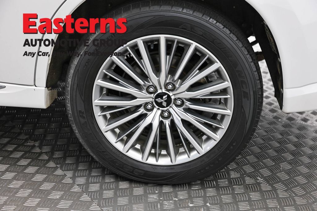 Used 2020 Mitsubishi Outlander SEL AWD/4WD image 34