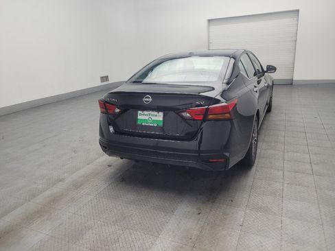 Used 2023 Nissan Altima 2.5 SV image 9