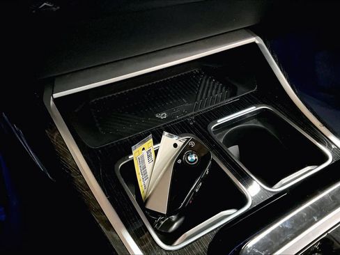 Used 2023 BMW 740i w/ Parking Assistance Package image 35