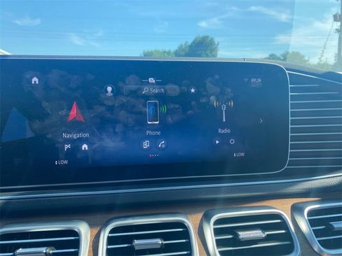 Used 2025 Mercedes-Benz GLS 580 4MATIC image 20