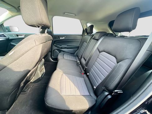 Used 2021 Ford Edge SE image 20