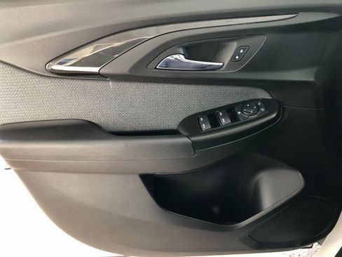 Certified 2023 Chevrolet TrailBlazer LT w/ LPO, Blackout Package image 36