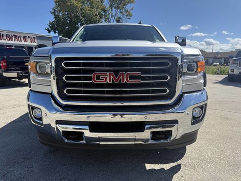 Used 2017 GMC Sierra 2500 SLT w/ Driver Alert Package image 8