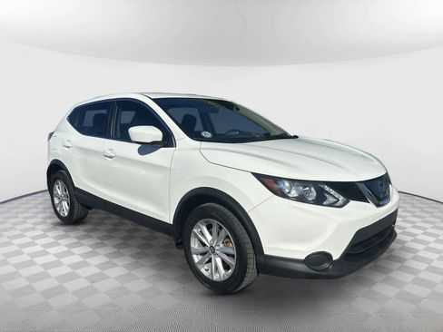 Used 2019 Nissan Rogue Sport S w/ Appearance Package image 2