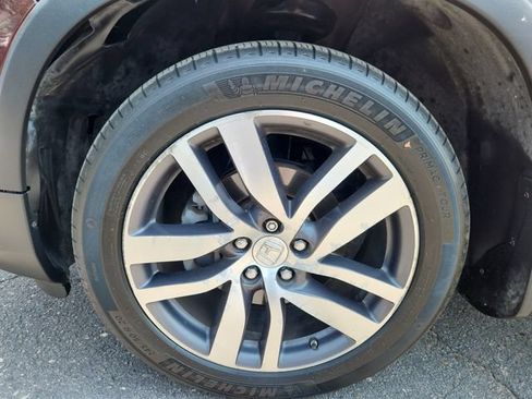 Used 2017 Honda Pilot Touring image 17