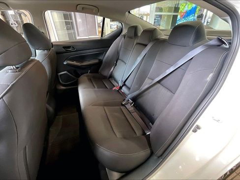 Used 2025 Nissan Altima 2.5 SV image 14