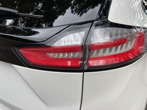 Used 2024 Ford Edge ST-Line image 14