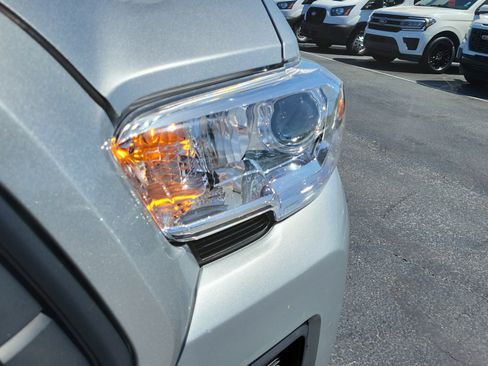 Used 2023 Toyota Tacoma SR AWD/4WD image 3